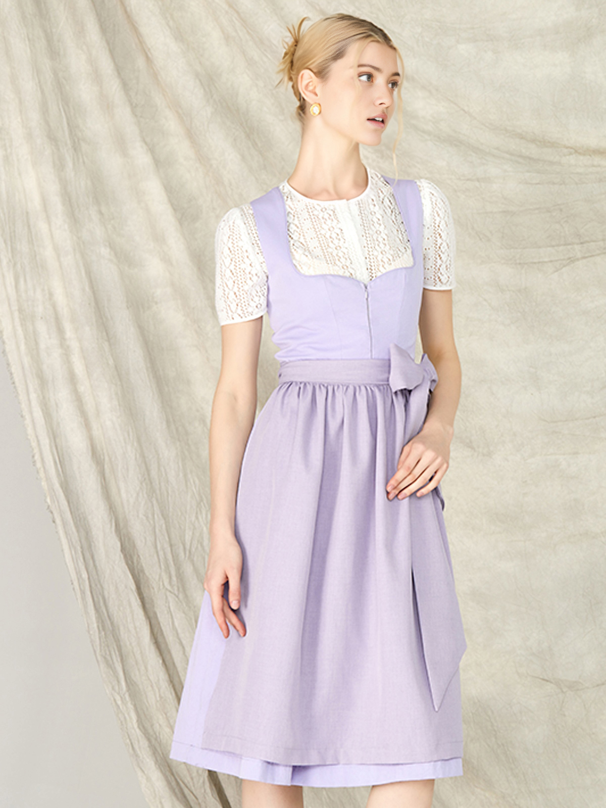 Dirndlbluse Spitze Langarm in Lila