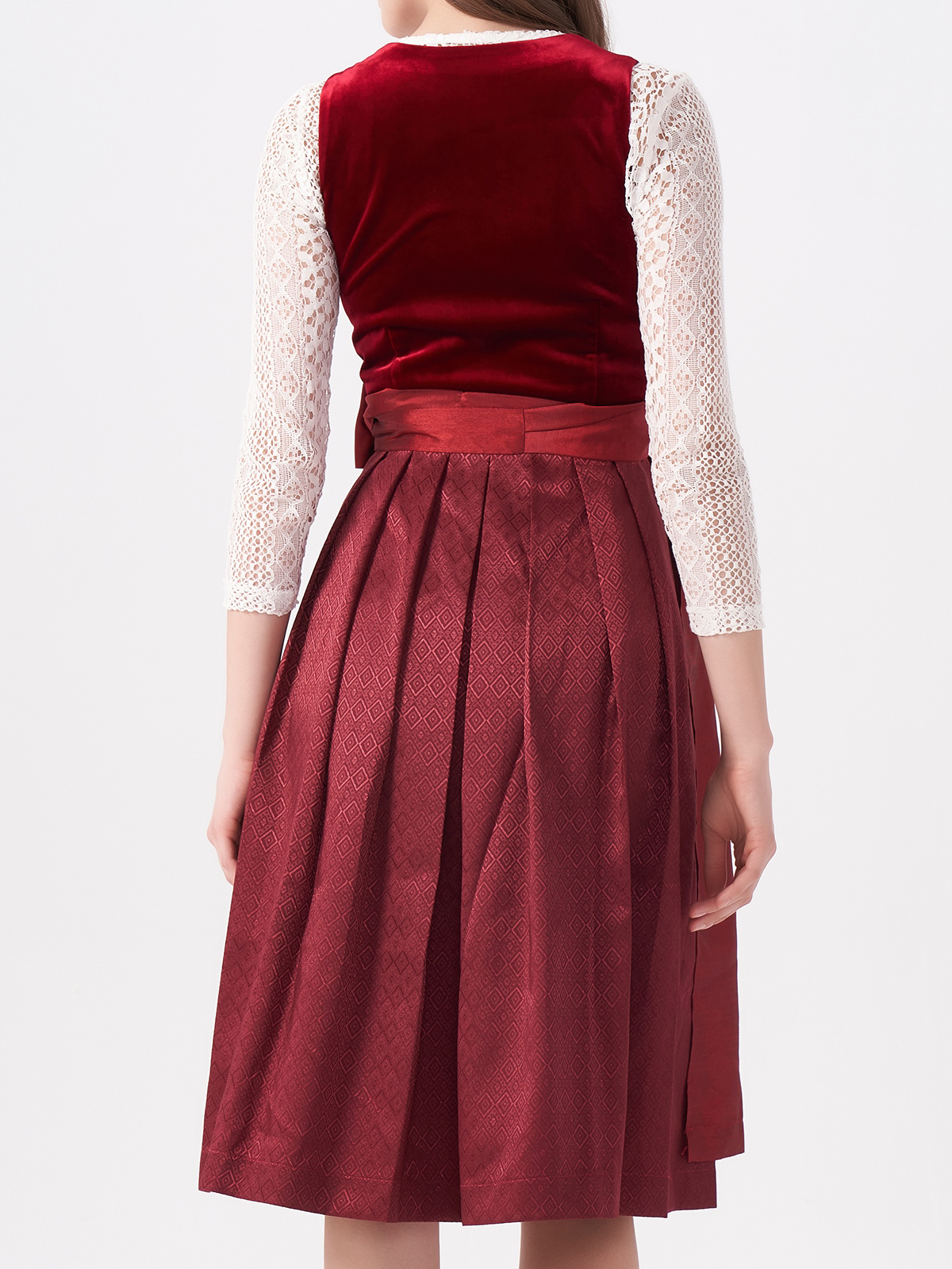 Langarm Dirndl in Rot – Eleganz pur