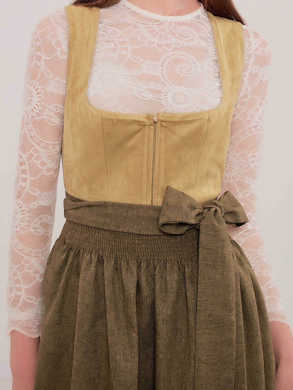 Dirndl in Grün – ein klassischer Look für jeden Anlass