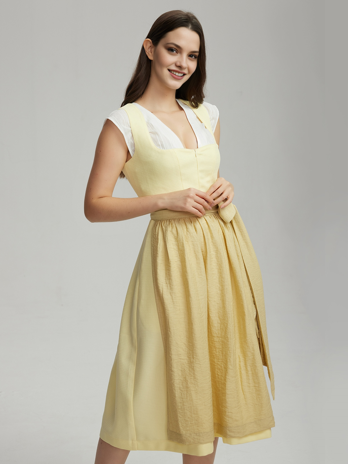 Dirndl in Gelb – perfekt für lässige Trägerinnen