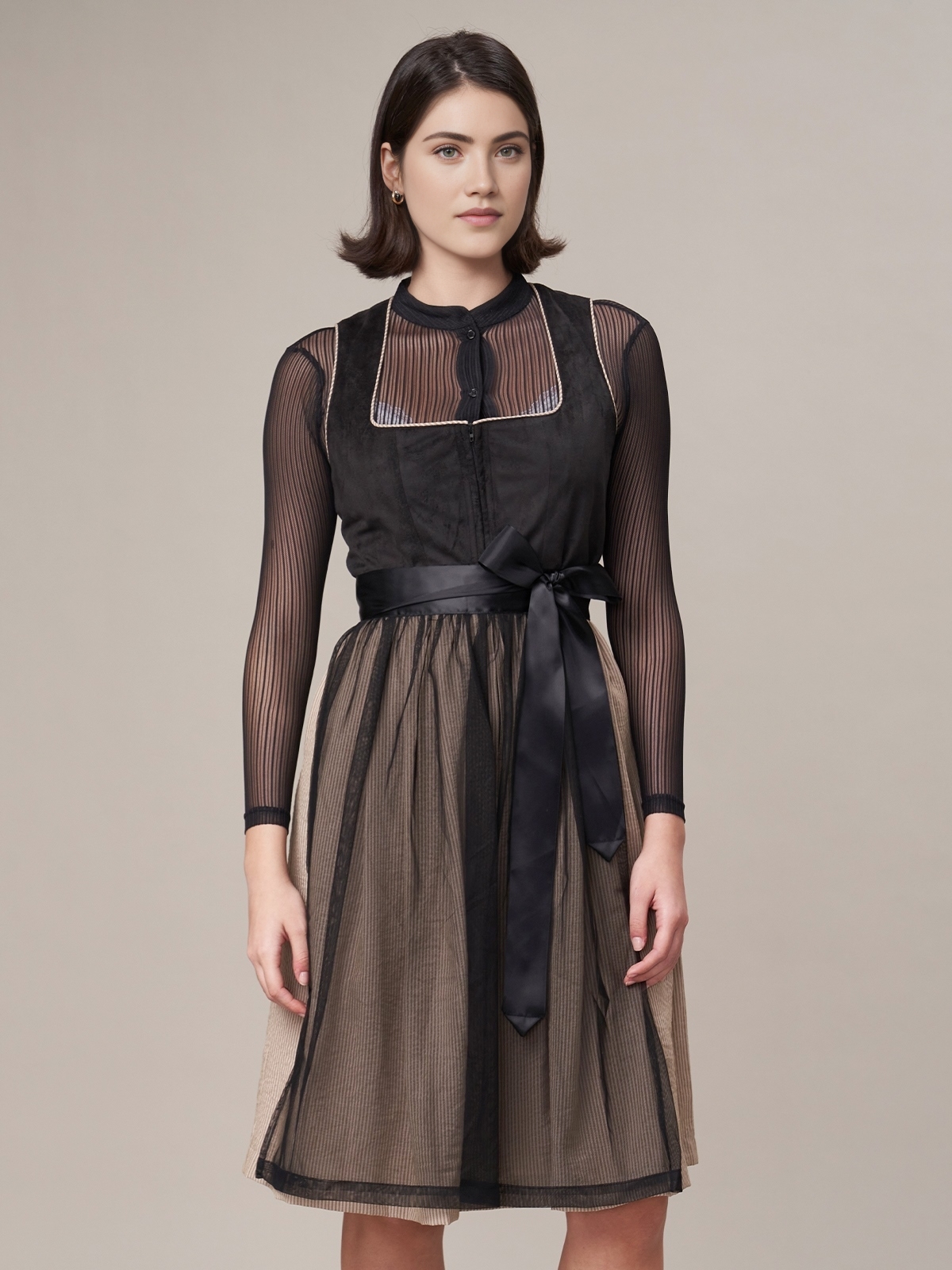 Alpenherz Dirndl Grün – Tradition und Moderne vereint