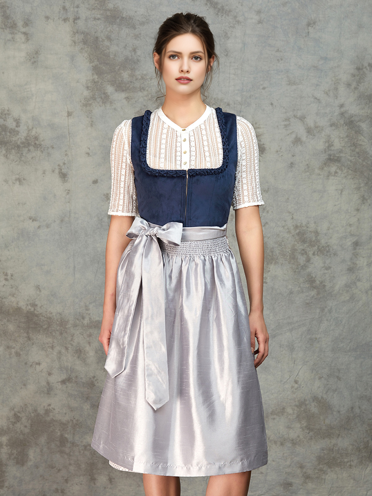 Elegantes blaues Jamei Dirndl