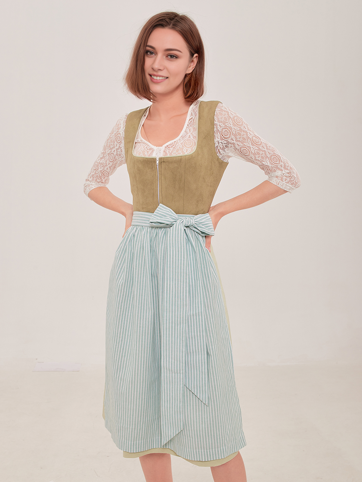 Modernes grünes Dirndl mit zeitgemäßem Schnitt