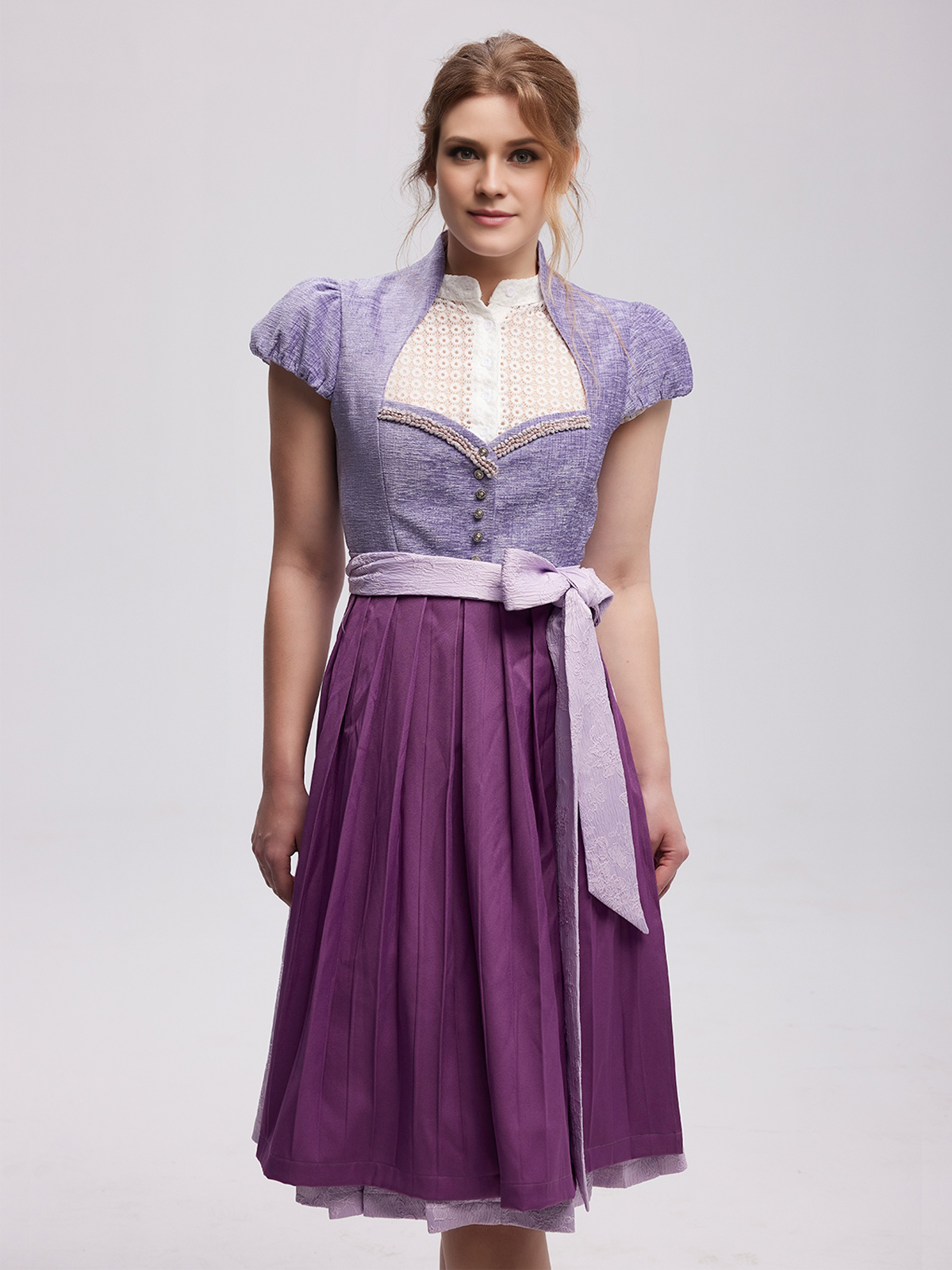 Dirndl in Grau und Rosa