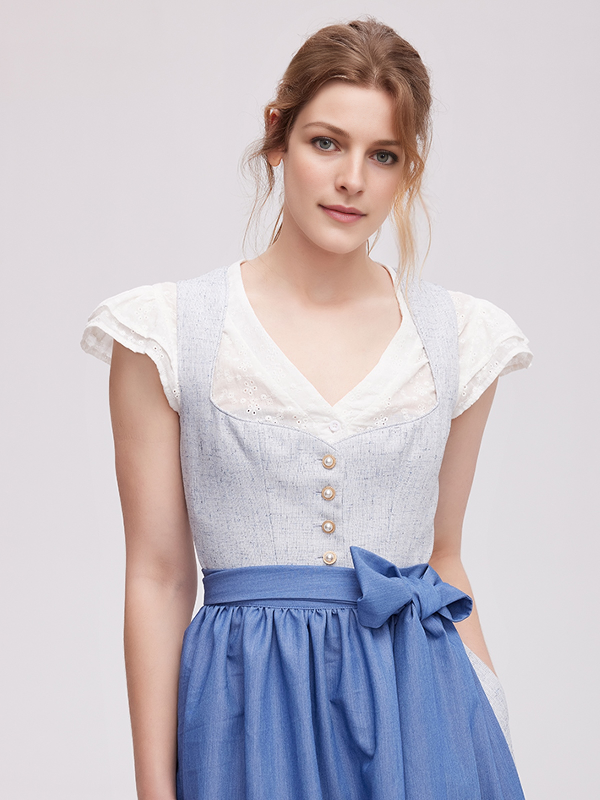 Dirndl in Blau – perfekt für festliche Anlässe