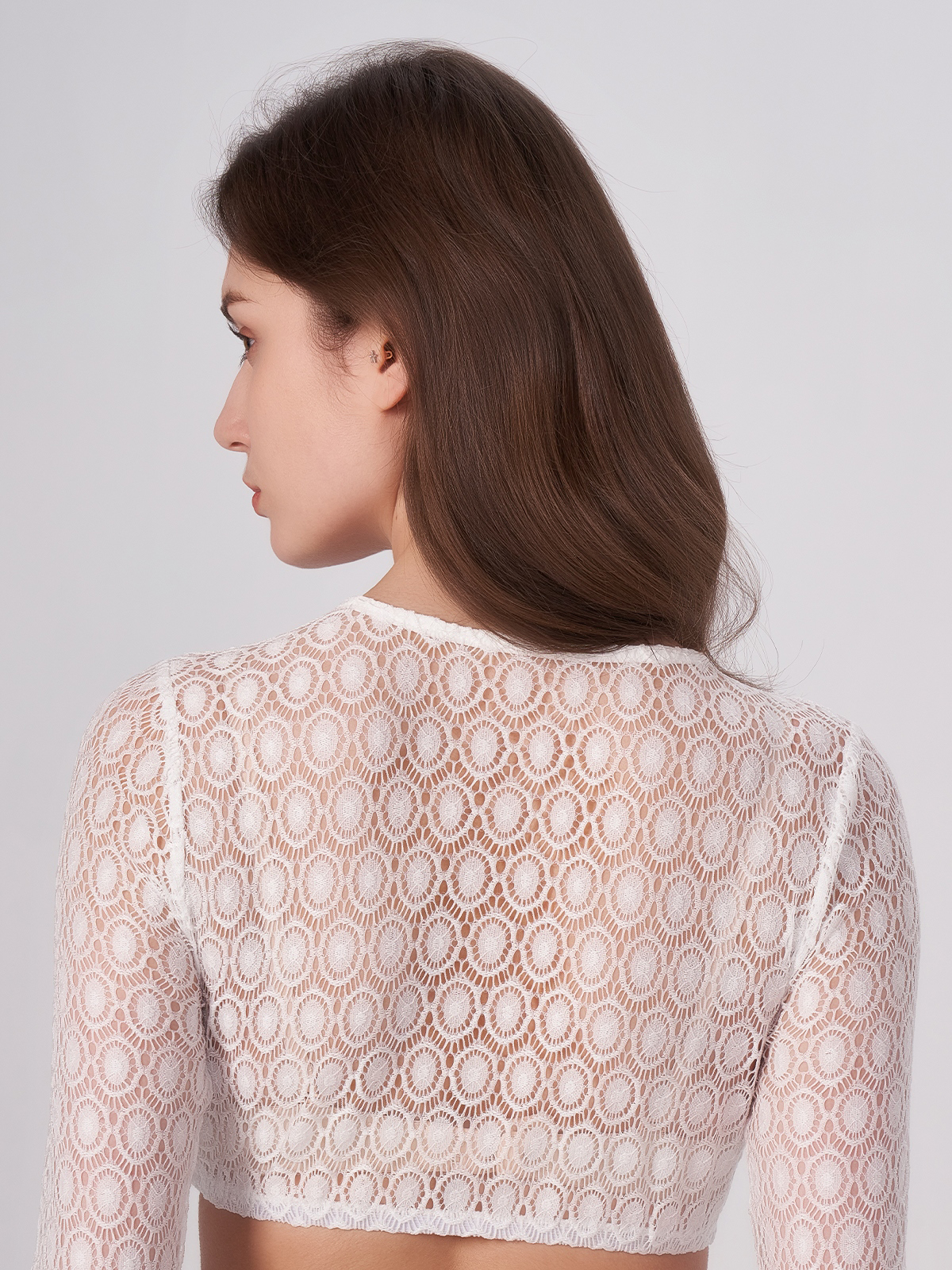 Dirndlbluse Spitze Langarm in Weiß mit romantischen Details