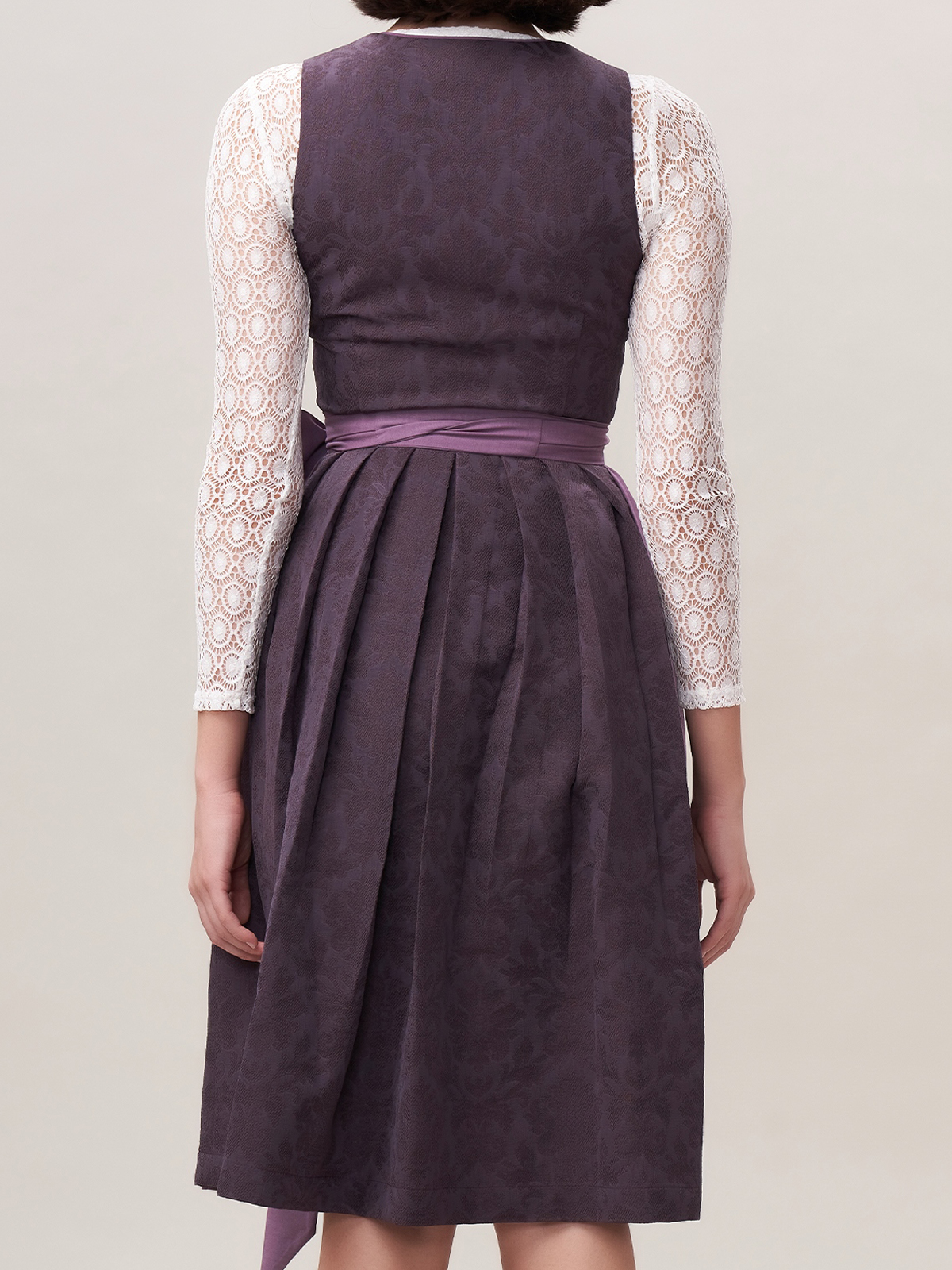 Dirndl Rock in Lila – Eleganz pur