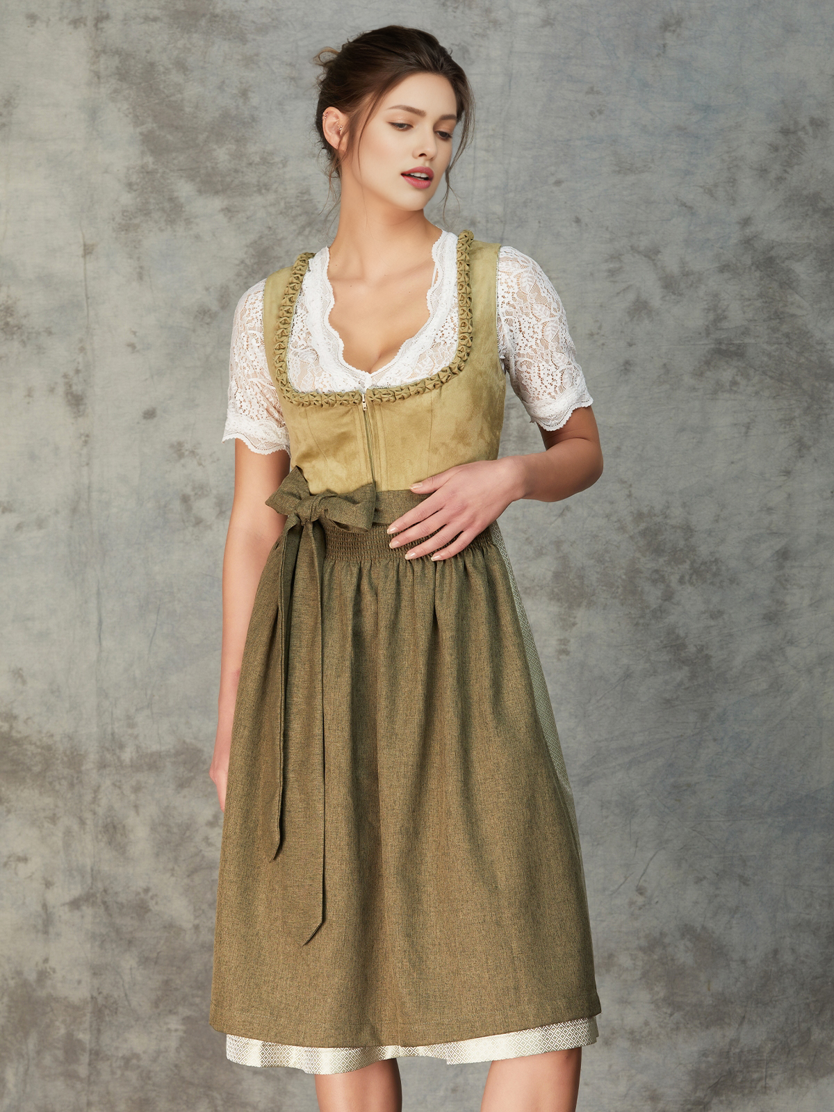 Modernes Dirndl in Grün – schick und alltagstauglich