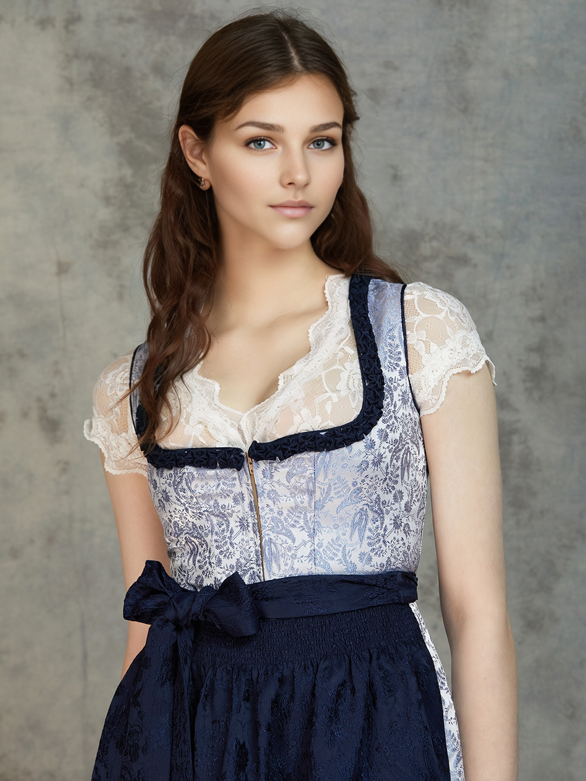 Dirndl in Blau