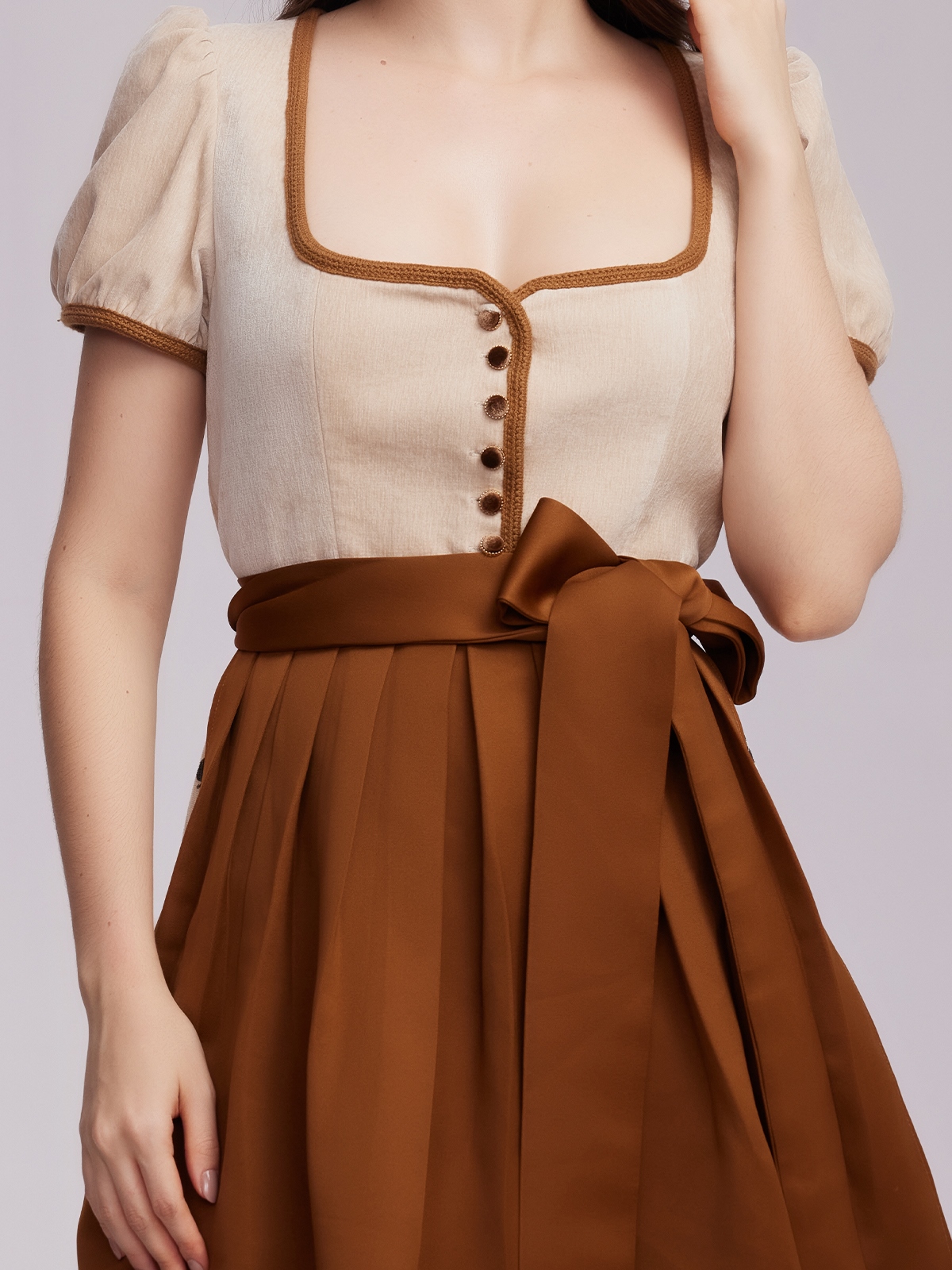 Dirndlstoff in Braun