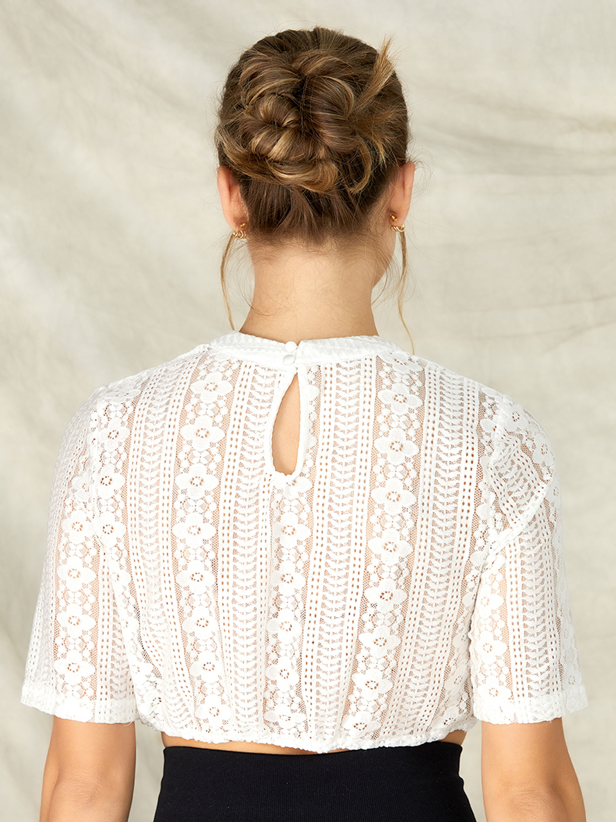 Dirndl mit weißer Bluse