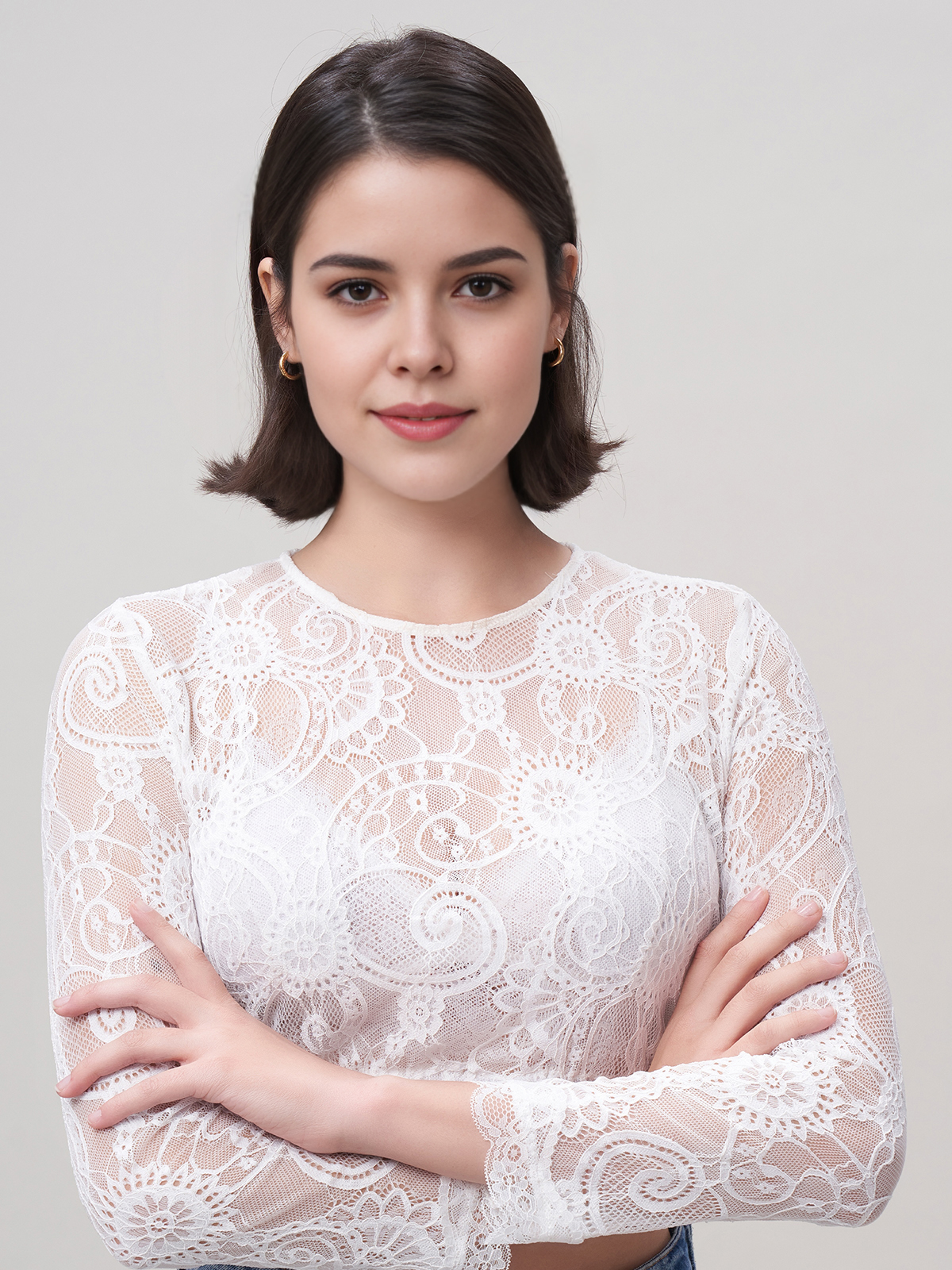 Dirndl in Schwarz mit weißer Bluse