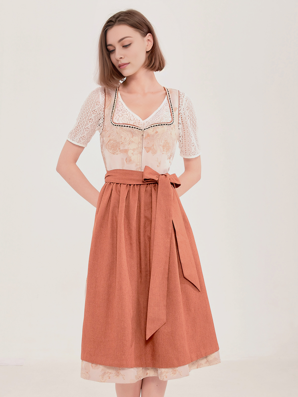 Traditionelles Ja Mei Dirndl in Braun
