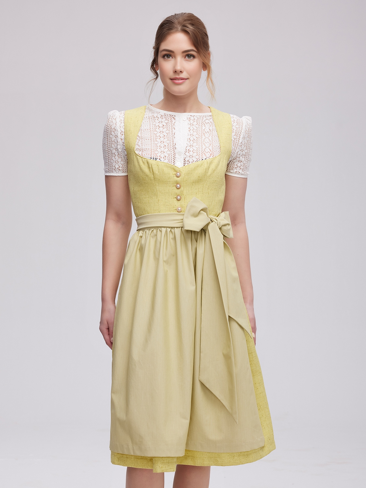 Klassisches schwarzes Dirndl