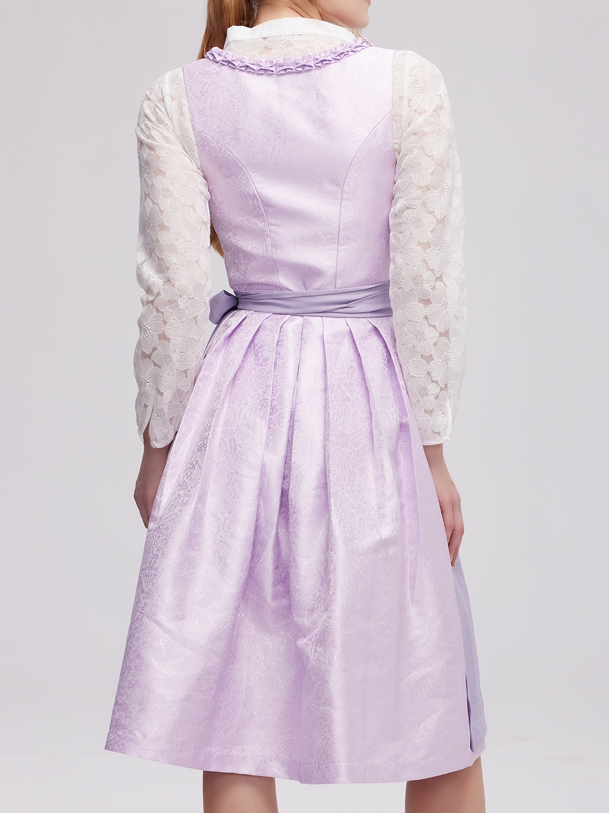Dirndl Midi in Lila – stilvoll und vielseitig