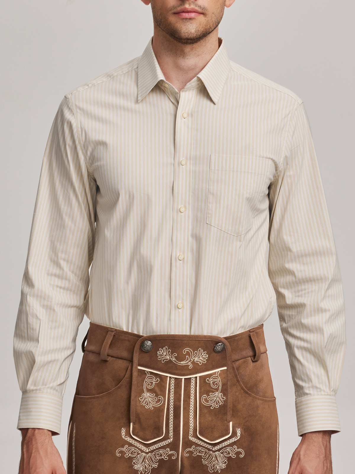 Blaues Dirndl mit modernem Schnitt